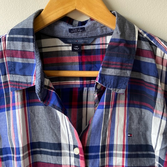 Tommy Hilfiger lightweight plaid button down - Picture 2 of 5